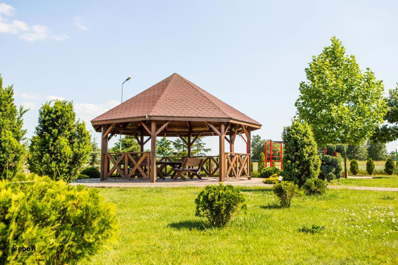 Gosciniec Zacisze Acomodação com café da manhã Dąbie Exterior foto